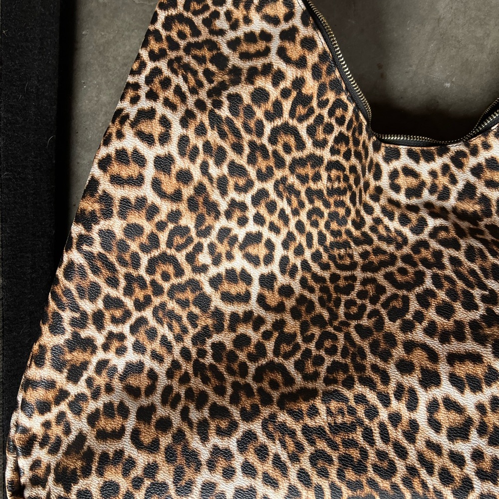 AKIRA Leopard-Print Shoulder Hobo in Brown and Black - Picture 2 of 3